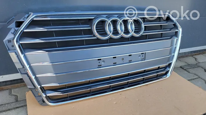 Audi RS4 B9 Grille de calandre avant 