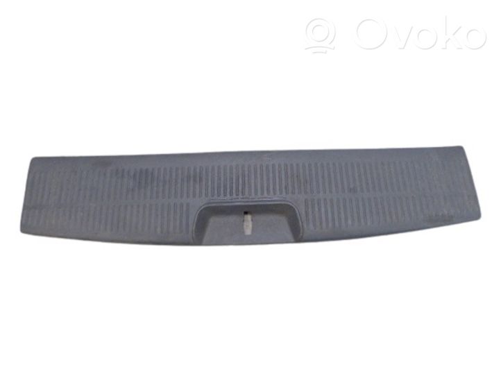 Chrysler Voyager Trunk/boot sill cover protection 
