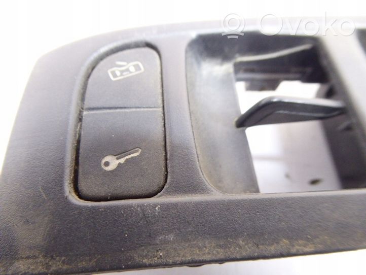 Volkswagen Fox Obudowa panelu regulacji lusterek bocznych 5Z0867171