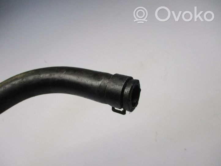 Nissan Qashqai Breather/breather pipe/hose 8200500384A