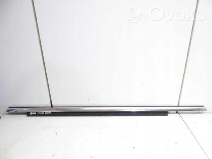 Audi A4 S4 B8 8K Rivestimento della portiera anteriore (modanatura) 8K0853763E