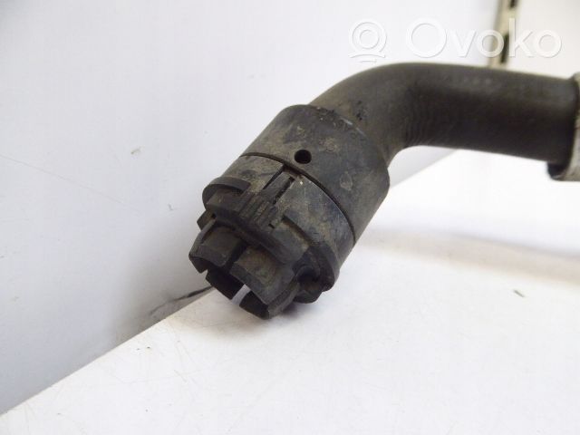 Opel Astra G Tubo flessibile radiatore 9129561