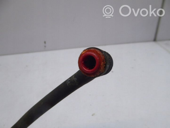 Volvo S70  V70  V70 XC Tuyau d'alimentation conduite de carburant 1270410