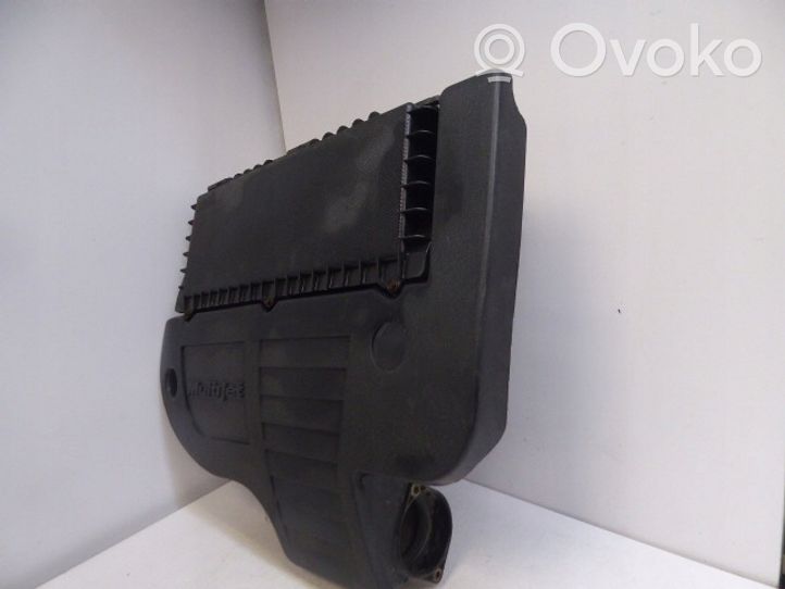 Fiat Panda II Filtr powietrza 55180540