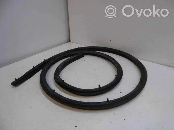 Nissan Qashqai Etuoven kumitiiviste 80830JD000