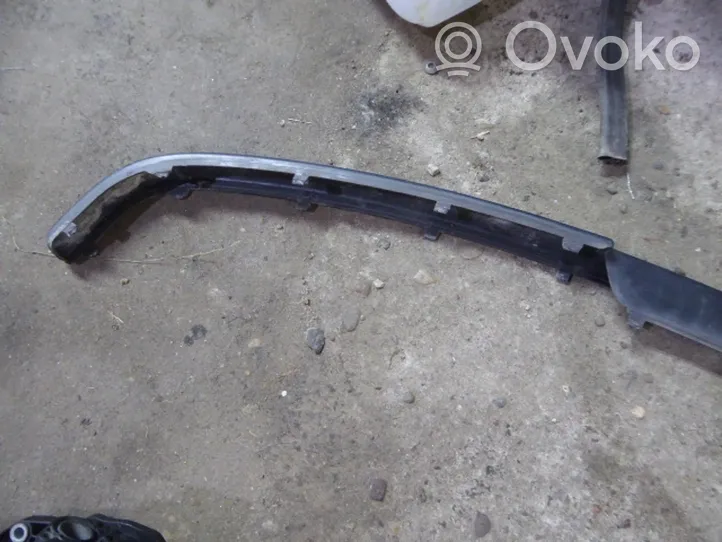 Volkswagen Polo IV 9N3 Modanatura della barra di rivestimento del paraurti anteriore 6Q6807423