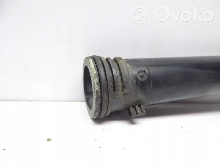 Volkswagen Polo IV 9N3 Tubo flessibile del radiatore dell’olio del cambio 03E121065A