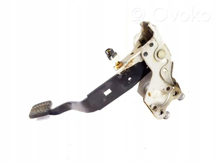 Mazda 323 F Brake pedal BJ0E-43-300