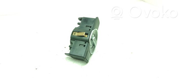 Mercedes-Benz E W212 Light switch 