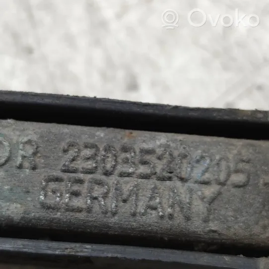 Mercedes-Benz E W211 Brazo de suspensión trasero 2303520205