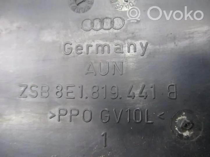 Audi A4 S4 B6 8E 8H Ohjaamon sisäilman mikrosuodattimen runko (osa) 