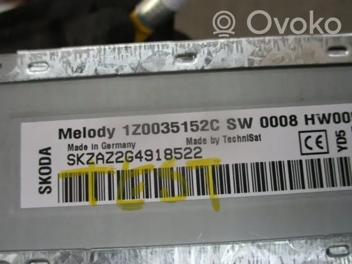 Skoda Octavia 985 Panel / Radioodtwarzacz CD/DVD/GPS 