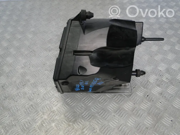 Audi A4 S4 B9 8W Osłona / Obudowa filtra powietrza 8W0133835Q