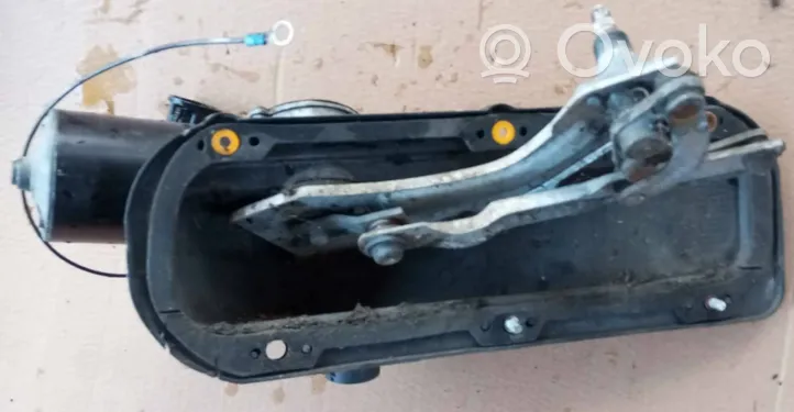 Jaguar XJ X40 Front wiper linkage and motor 