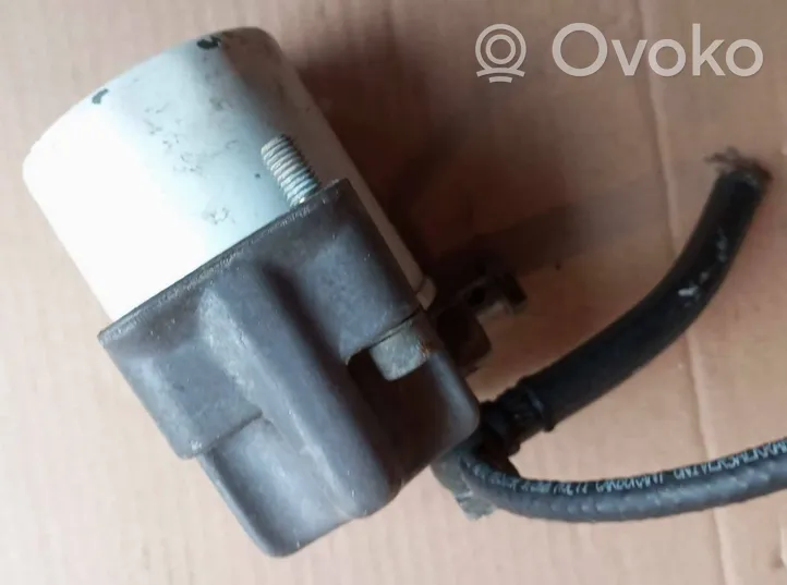 Mercedes-Benz W123 Boîtier de filtre à carburant 6160920208