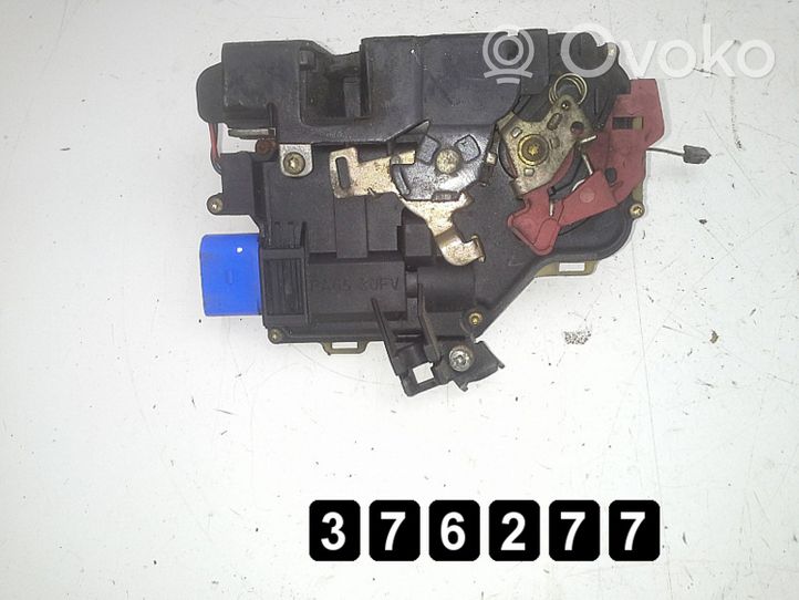 Volkswagen Touareg I Zamek drzwi przednich 3d1837015c