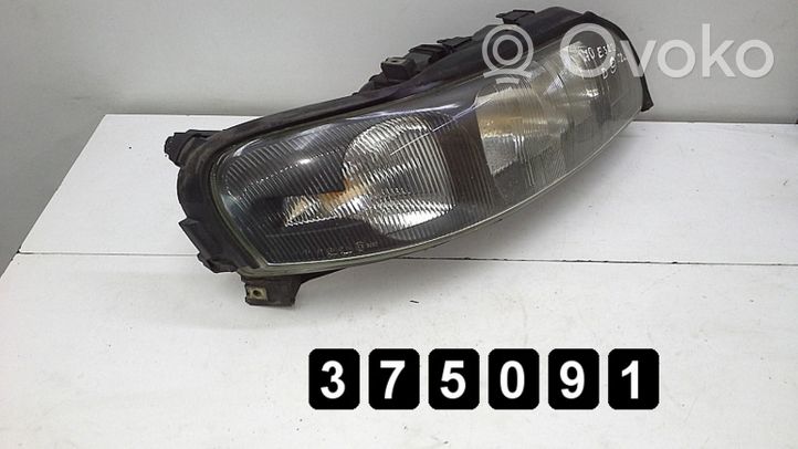 Volvo V70 Lampa przednia 8693548 89007898