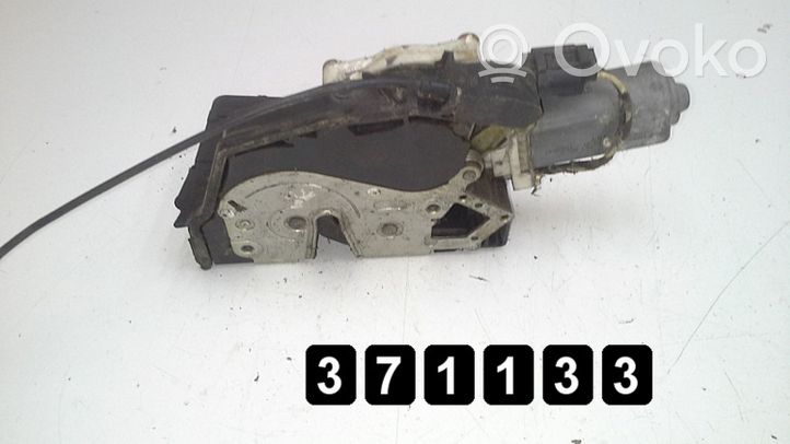 BMW 7 E65 E66 Zamek drzwi przednich 7028908