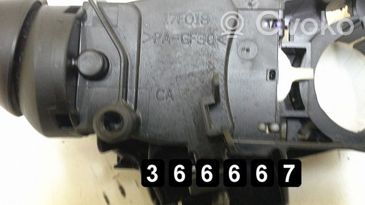 Toyota iQ Inne przełączniki i przyciski 17f018 17f100