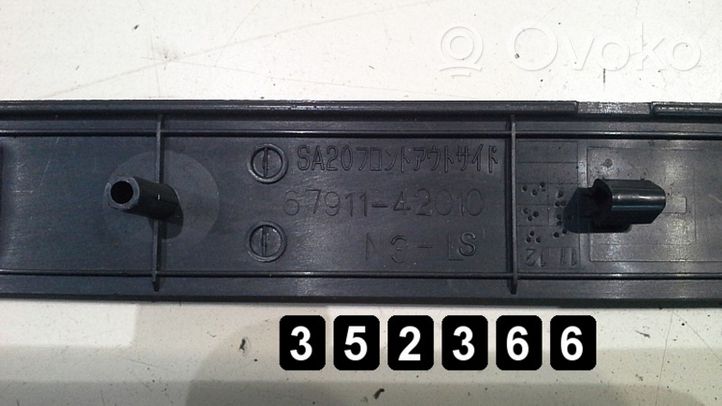 Toyota RAV 4 (XA10) Autres éléments de garniture marchepied 67911-42010