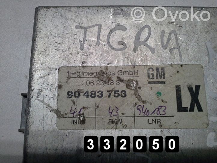 Opel Tigra A Centralina/modulo del motore 90483753