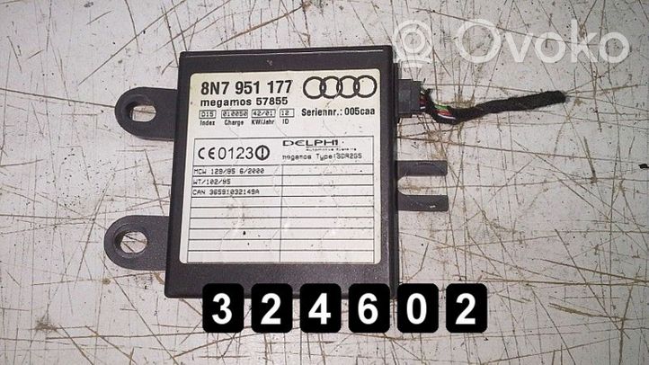 Audi TT Mk1 Moottorin ohjainlaite/moduuli 8N7951177