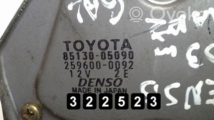 Toyota Avensis T220 Motor del limpiaparabrisas trasero 8513005090