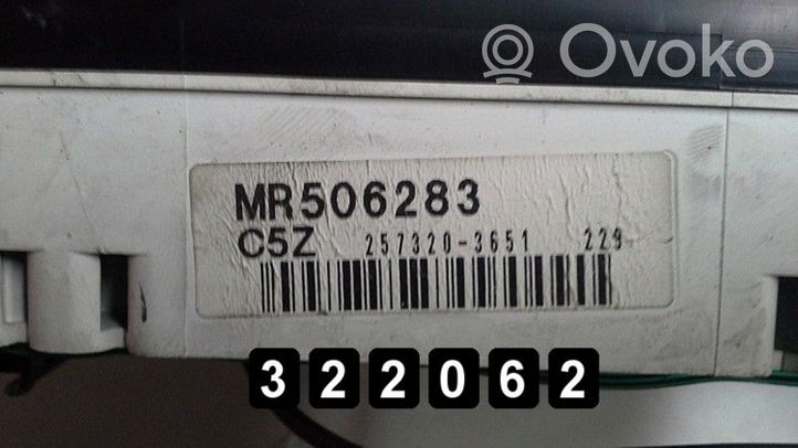 Mitsubishi Montero Спидометр (приборный щиток) 257320-3651