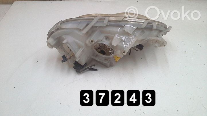 Volkswagen Corrado Lampa przednia 0301169601