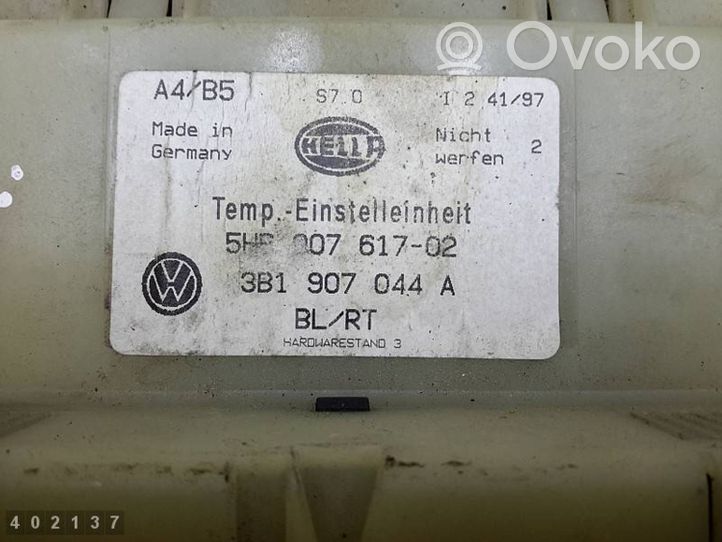 Volkswagen PASSAT Centralina del climatizzatore 3B1907044A