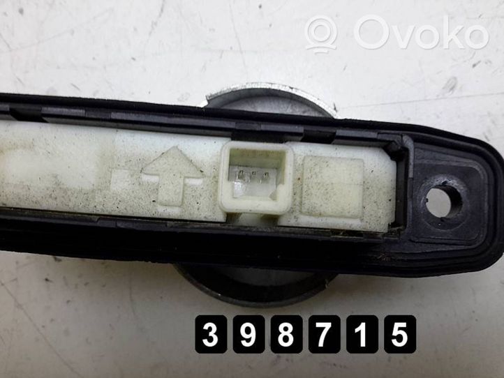 Toyota Avensis T270 Schalter Heckklappe Kofferraumdeckel PM5V43