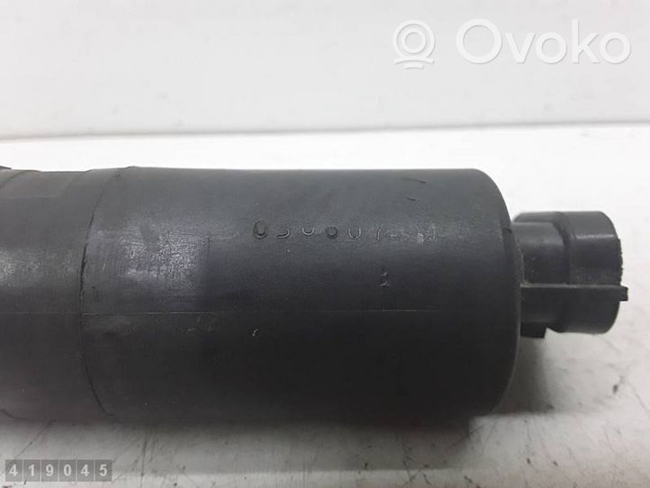 Nissan Note (E11) Moteur d'essuie-glace 050607