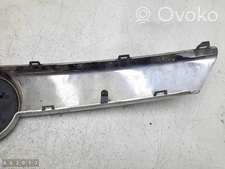 Opel Meriva B Front grill 13267733