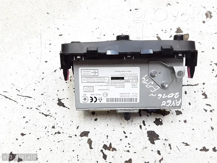 Toyota Aygo AB40 Panel / Radioodtwarzacz CD/DVD/GPS 861200h060