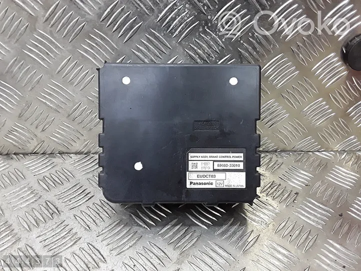 Toyota Prius (NHW20) Module de frein de stationnement 8968033010