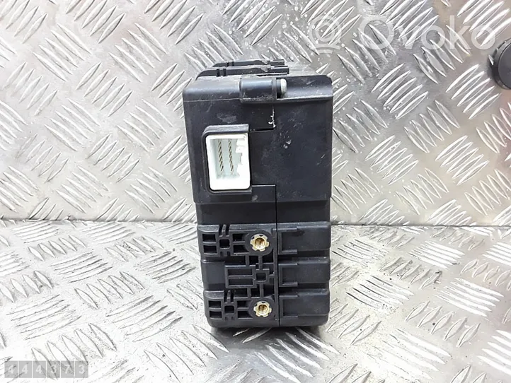 Toyota Prius (NHW20) Module de frein de stationnement 8968033010