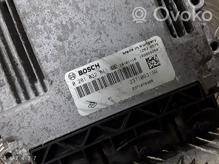 Dacia Logan II Sterownik / Moduł ECU 0281032811