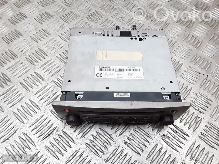 Renault Scenic RX Panel / Radioodtwarzacz CD/DVD/GPS 8200484428