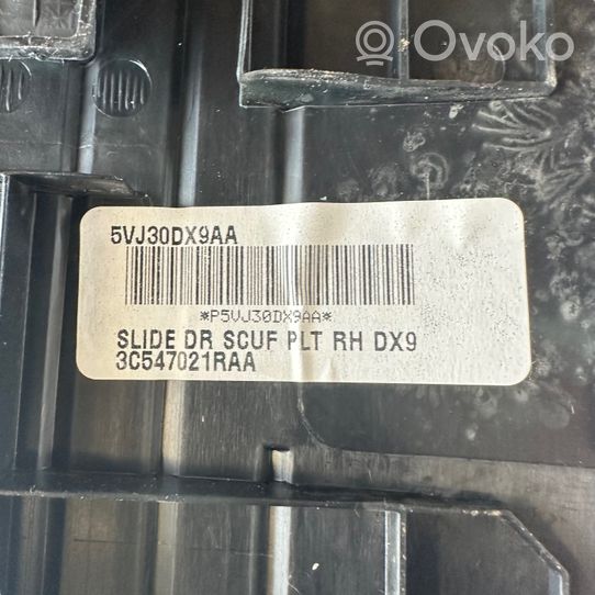 Dodge Grand Caravan Listwa progowa tylna 5VJ30DX9AA