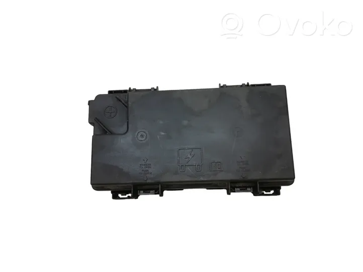 Volkswagen Routan Set scatola dei fusibili 04692334AH