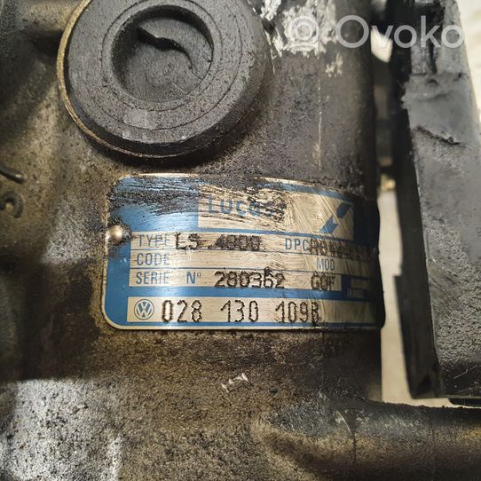 Volkswagen Polo III 6N 6N2 6NF Bomba de alta presión de inyección de combustible 028130109B