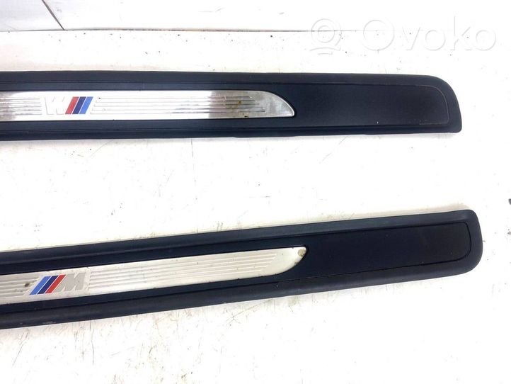 BMW 3 E92 E93 Etuoven kynnyksen suojalista 8042855