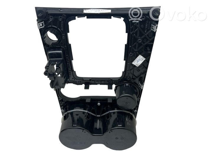 Volkswagen Touareg II Inserti decorativi cornice della consolle centrale 7P2863212AE