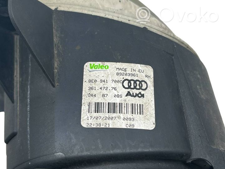 Audi A4 S4 B7 8E 8H Światło przeciwmgłowe przednie 8E0941700C