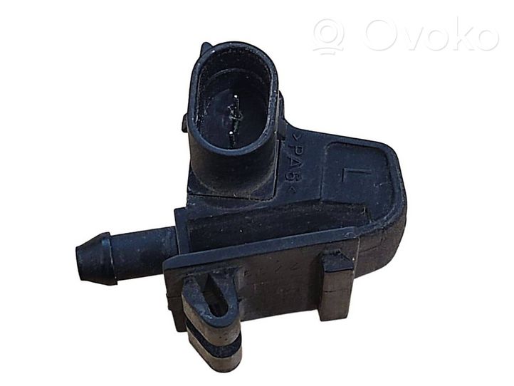 Audi A4 S4 B5 8D Ugello a spruzzo lavavetri per parabrezza 8D0955987A