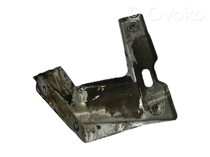 Volkswagen Golf IV Fender mounting bracket 1J0821136