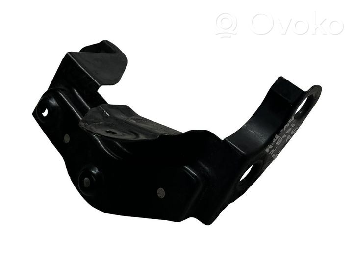 Audi A4 S4 B6 8E 8H Support, tuyau de refroidissement intermédiaire 8E0145813F