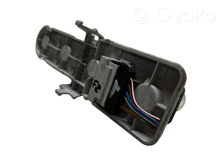 Audi A4 S4 B5 8D Porte ampoule de feu arrière 8D9945257