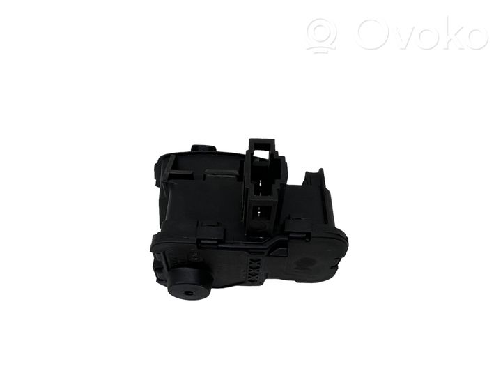 Volkswagen Touareg II Serratura del tappo del serbatoio del carburante 7P0810773D