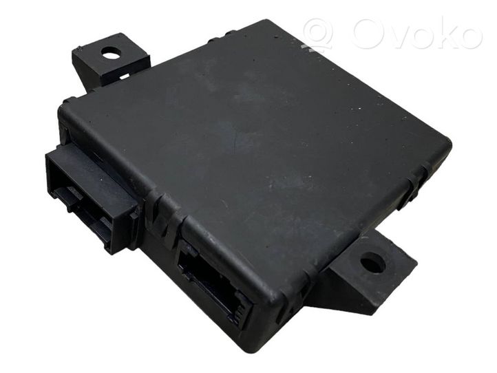 Audi A5 8T 8F Moduł sterowania Gateway 8T0907468F